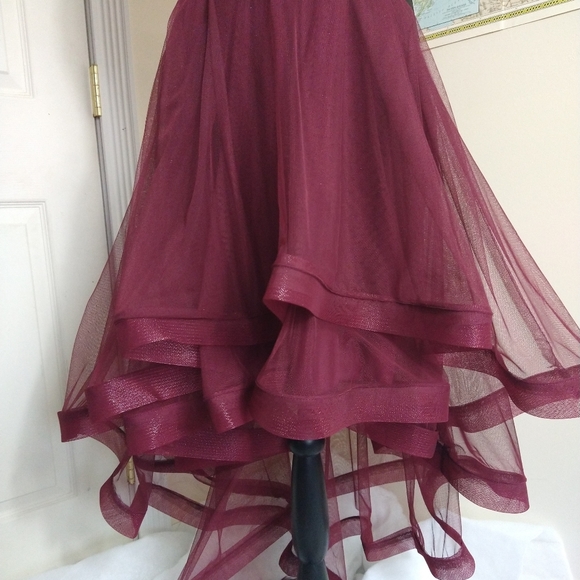 High low dress - Picture 2 of 6